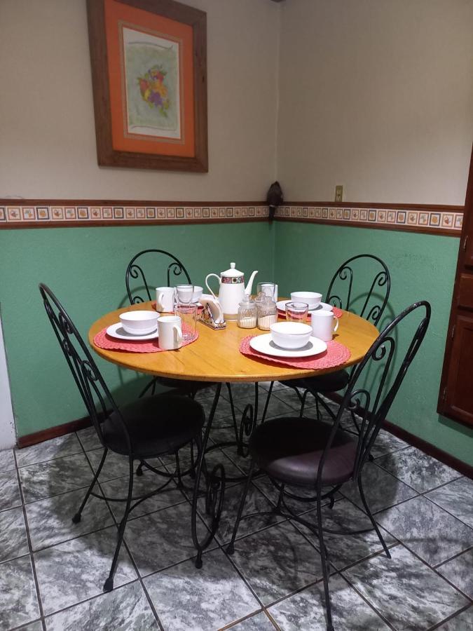 Home Stay Maria Parral Exterior foto