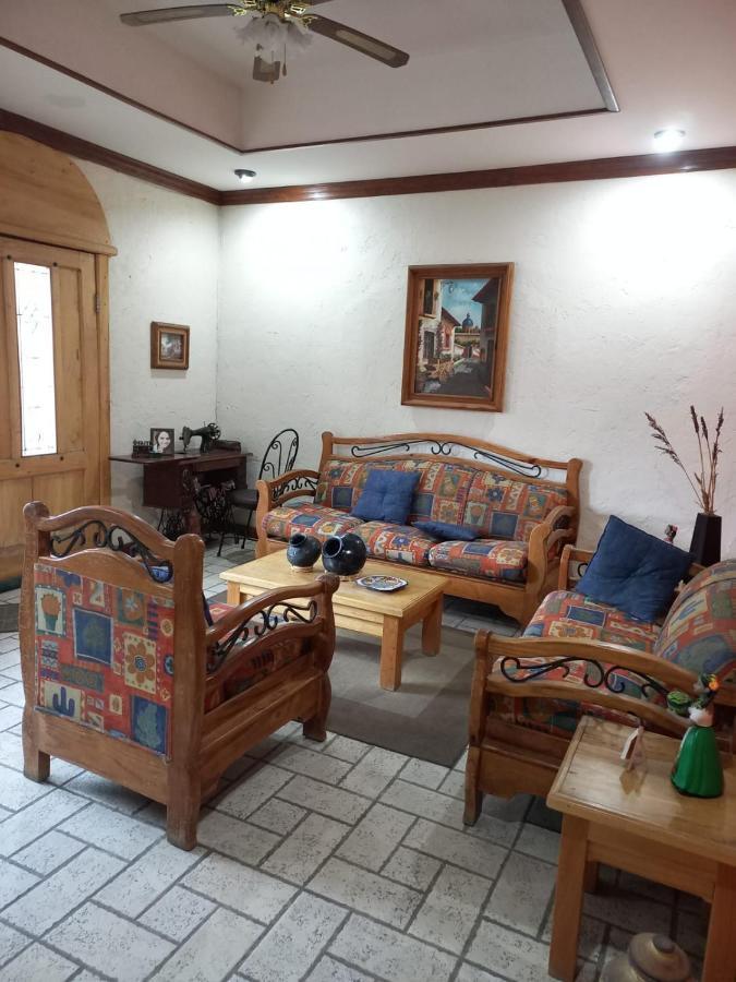 Home Stay Maria Parral Exterior foto